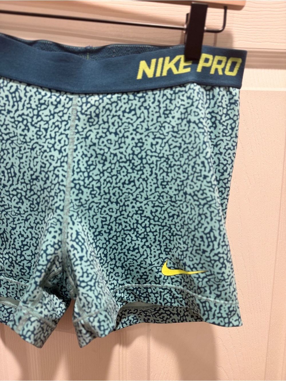 Nike Pro Women’s Compression Shorts Size L Blue Teal Print Athletic Gym - Picture 5 of 12